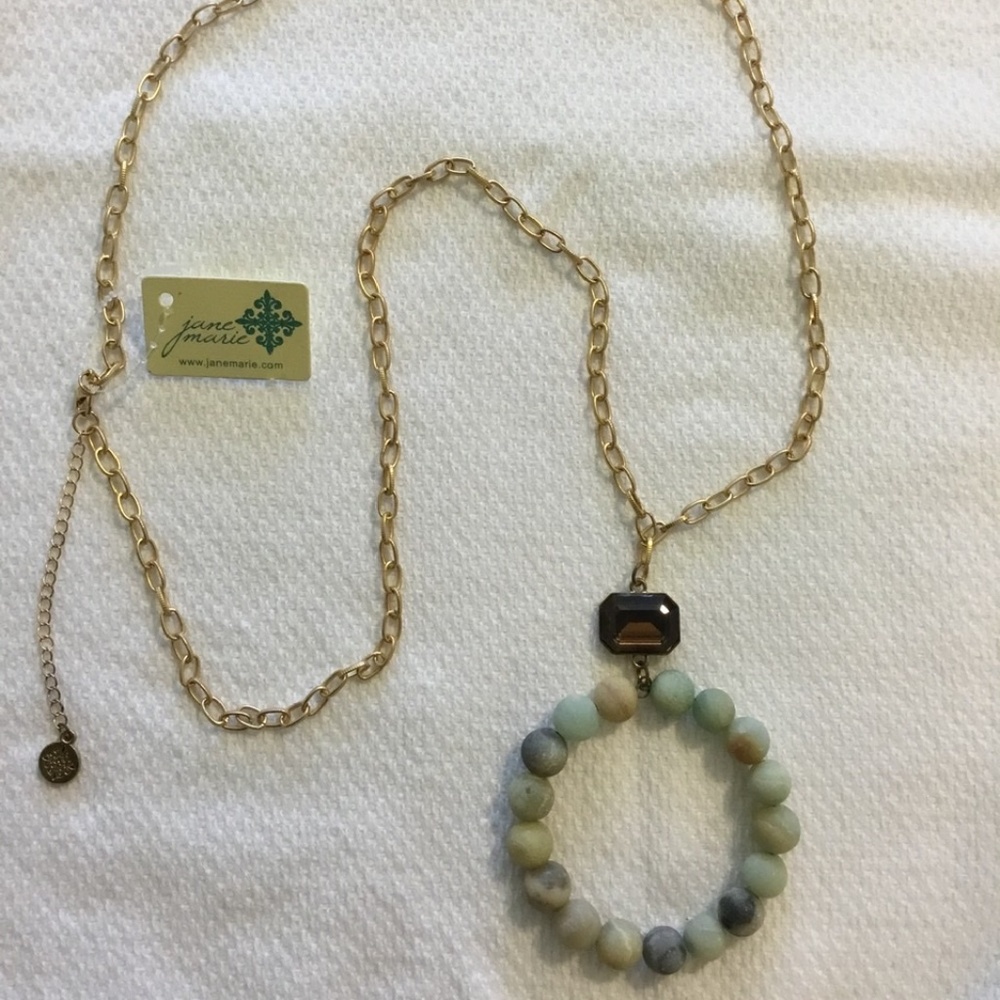 Pendant necklace
